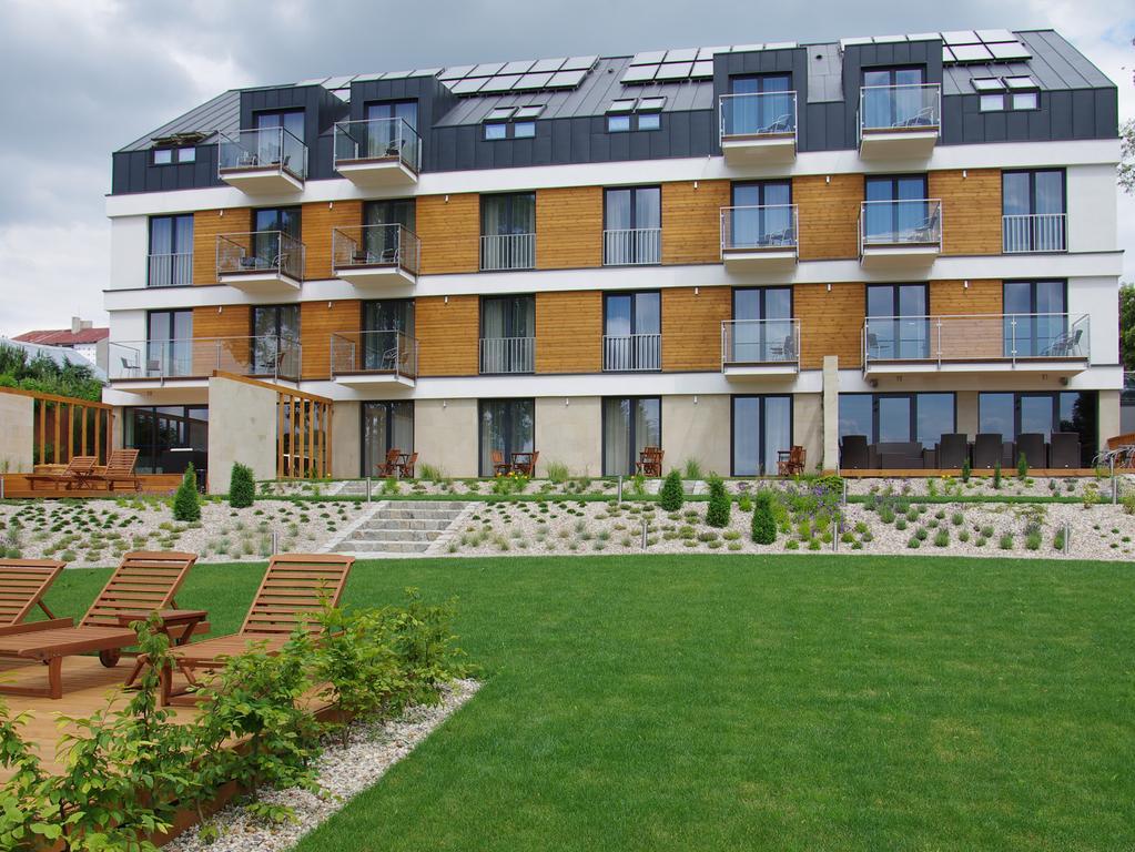 Hotel Uniejow Bagian luar foto