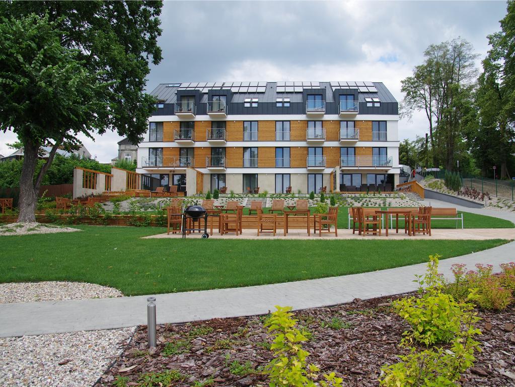 Hotel Uniejow Bagian luar foto